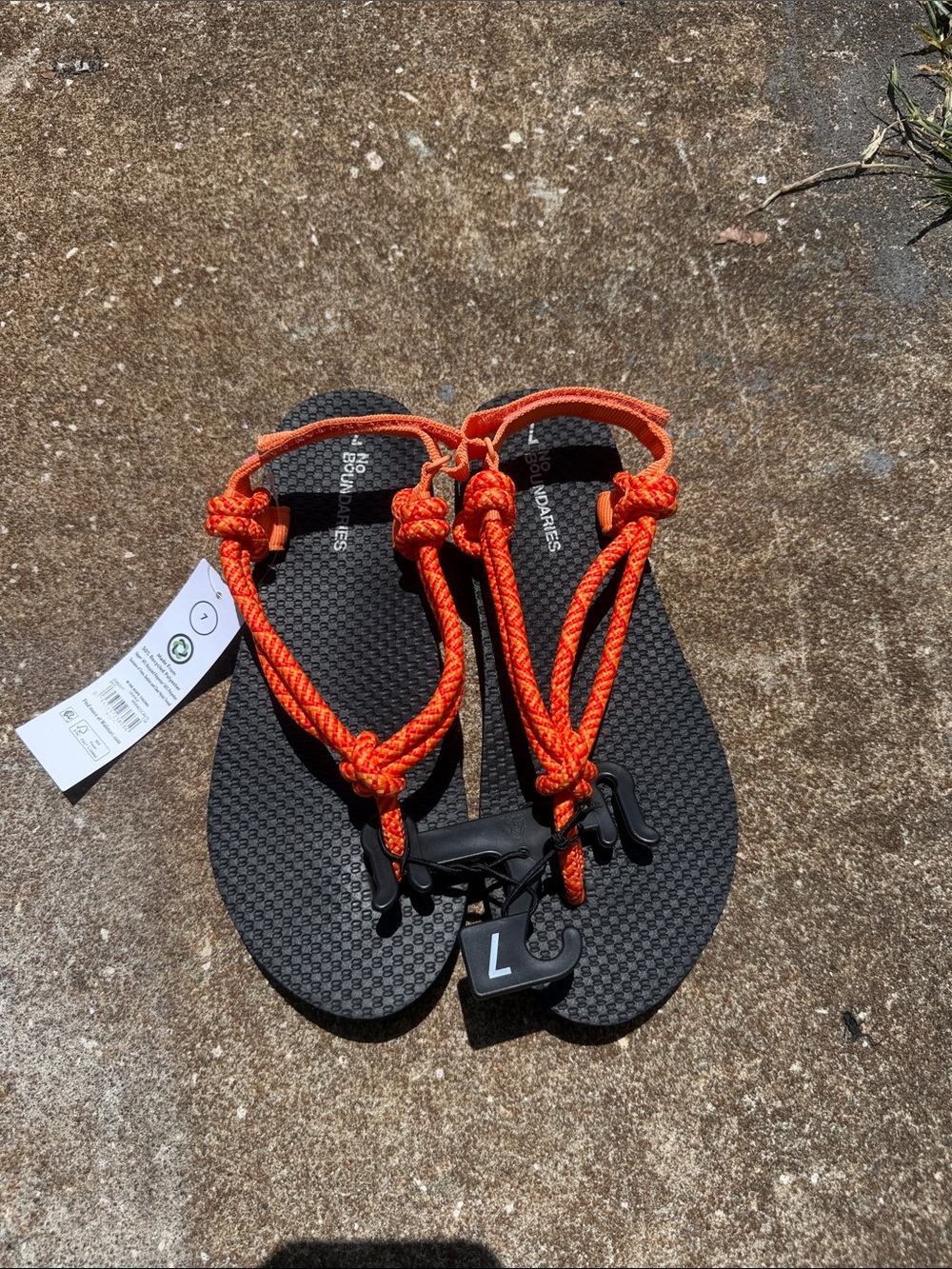 No Boundaries Black Sandals with Bright Orange Rope Straps. Size 7. NWT